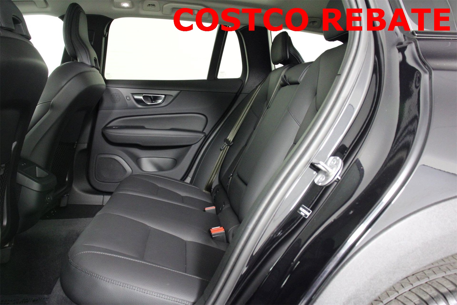 2025 Volvo V60 Cross Country B5 Plus photo 28