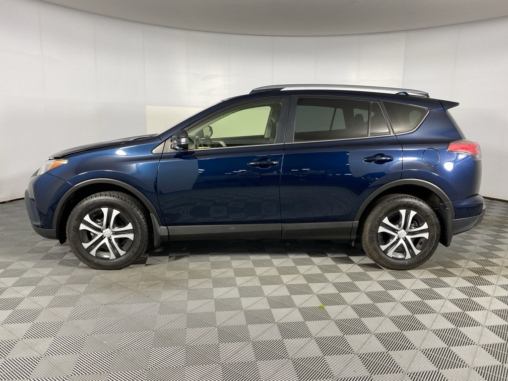 2018 Toyota RAV4 LE photo 22
