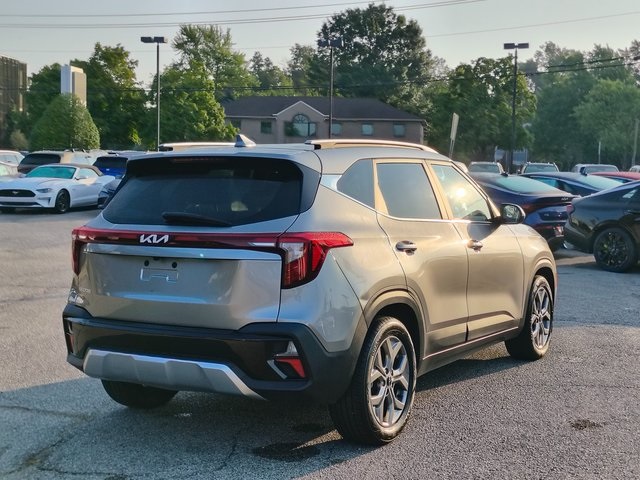 2024 Kia Seltos S photo 9