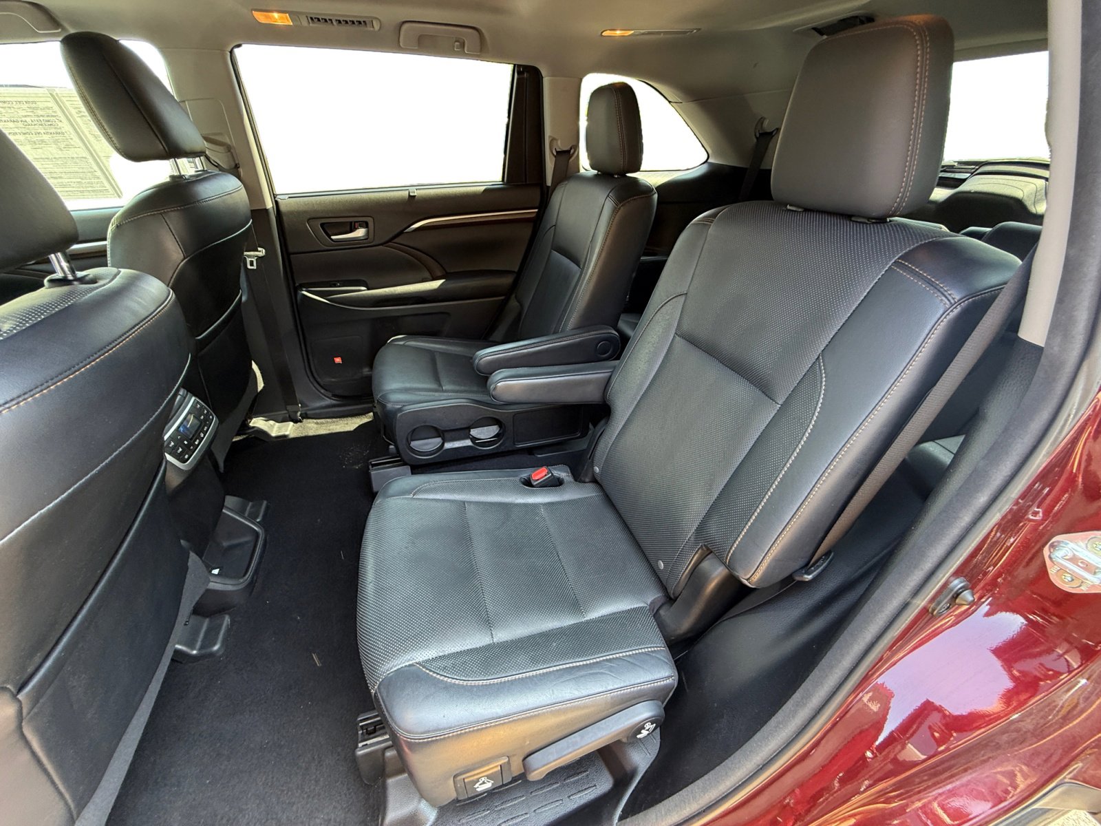 2016 Toyota Highlander Base Hybrid photo 16