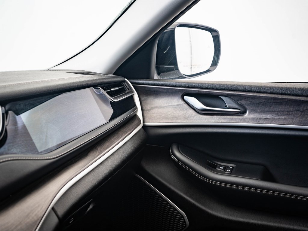2023 Jeep Cherokee 4xe photo 33