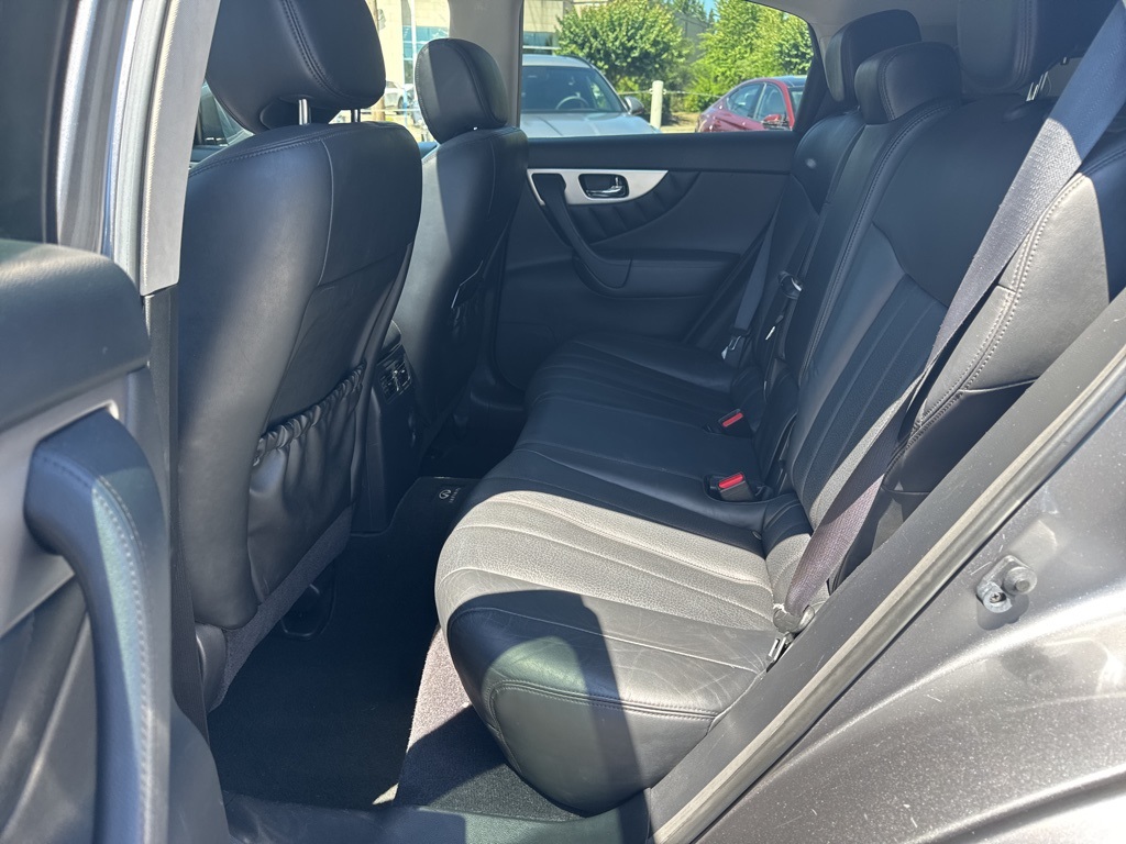 2013 Infiniti FX37 Base photo 38
