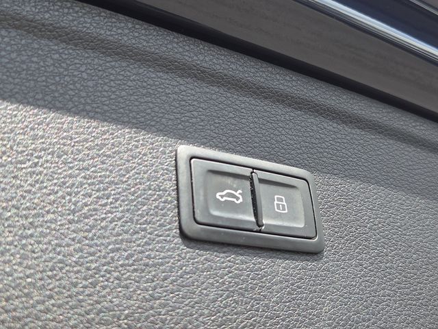 2018 Audi Q5 2.0T Premium photo 16