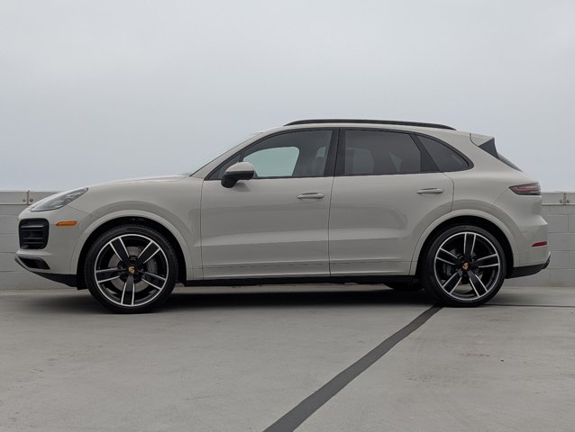 2023 Porsche Cayenne S Platinum Edition photo 2