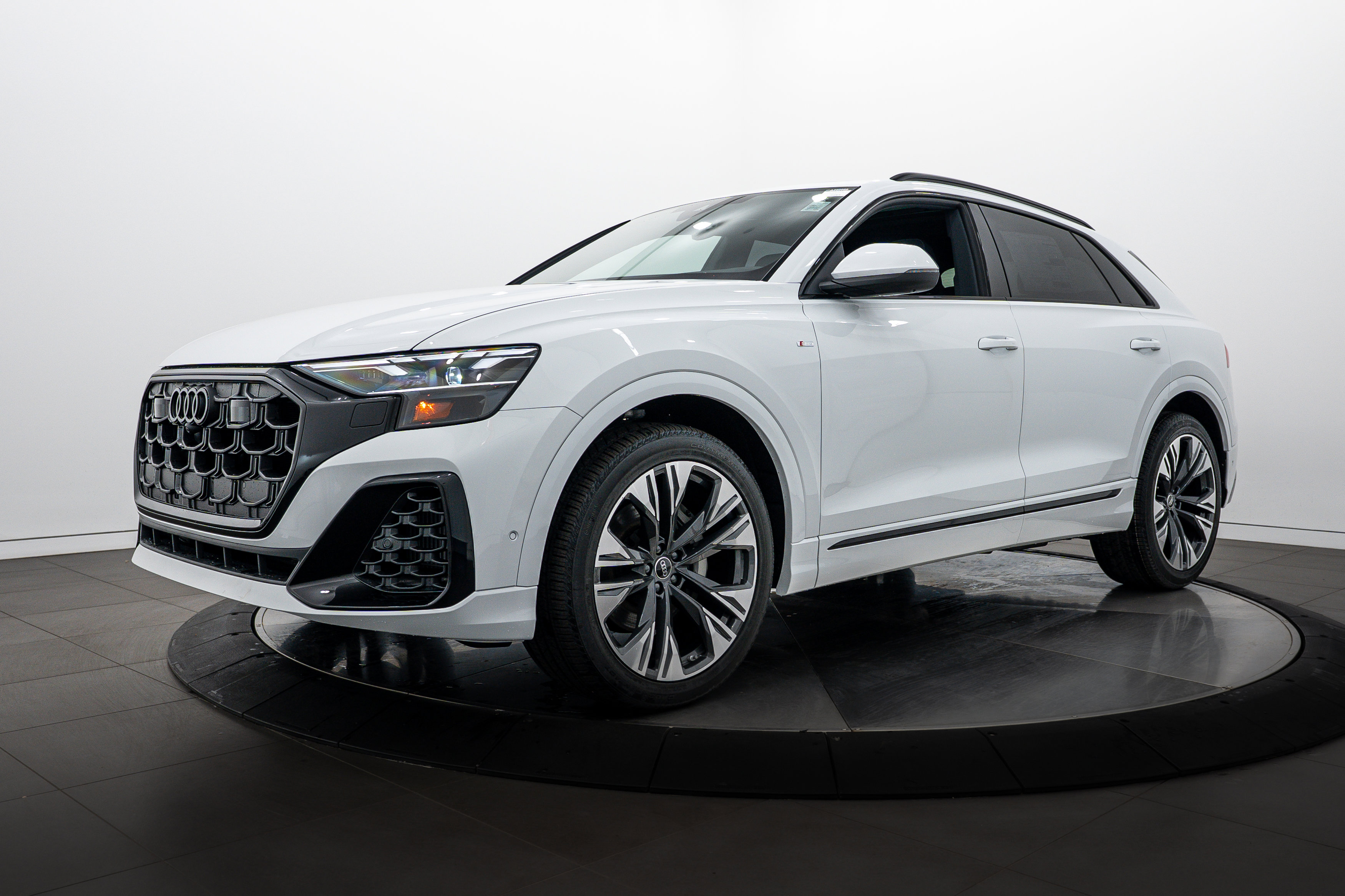 2026 Audi Q8 line Premium Plus photo 4
