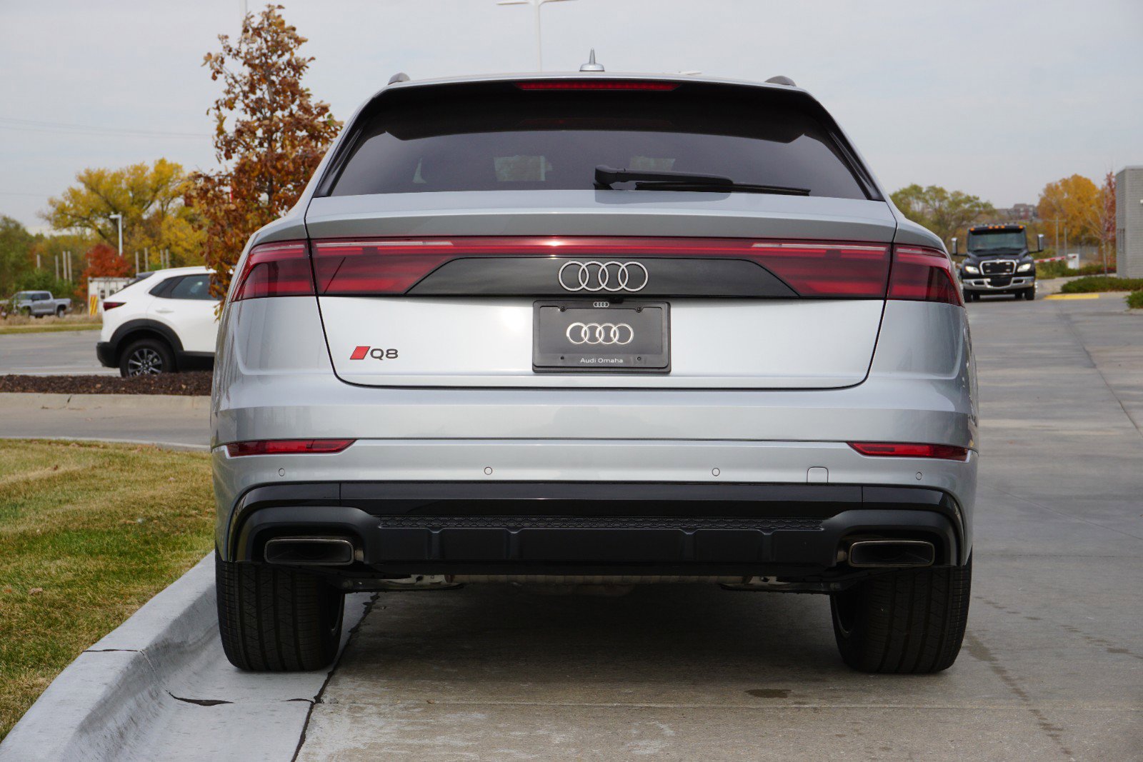 2025 Audi Q8 Premium Plus photo 3
