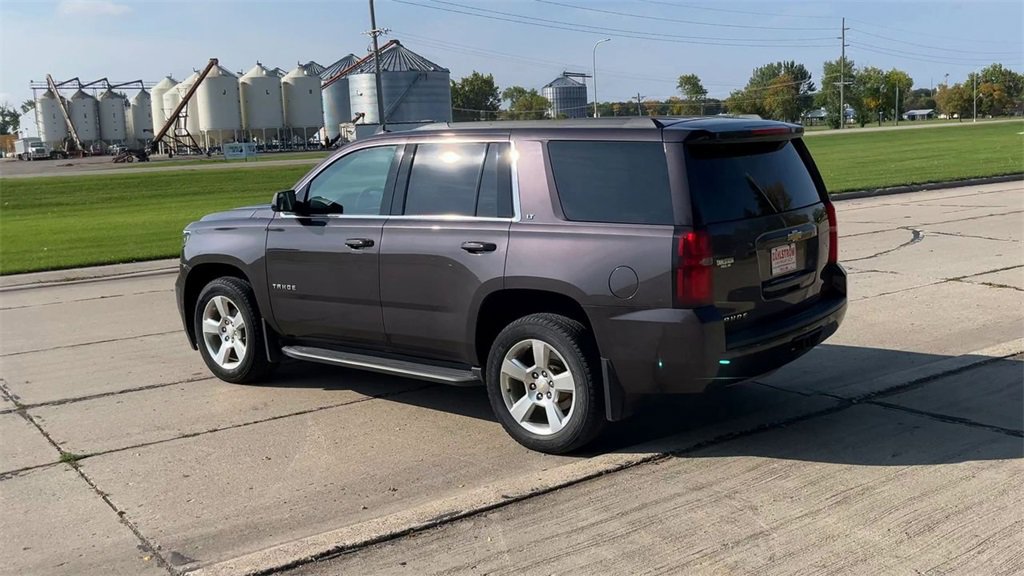 2016 Chevrolet Tahoe LT photo 2