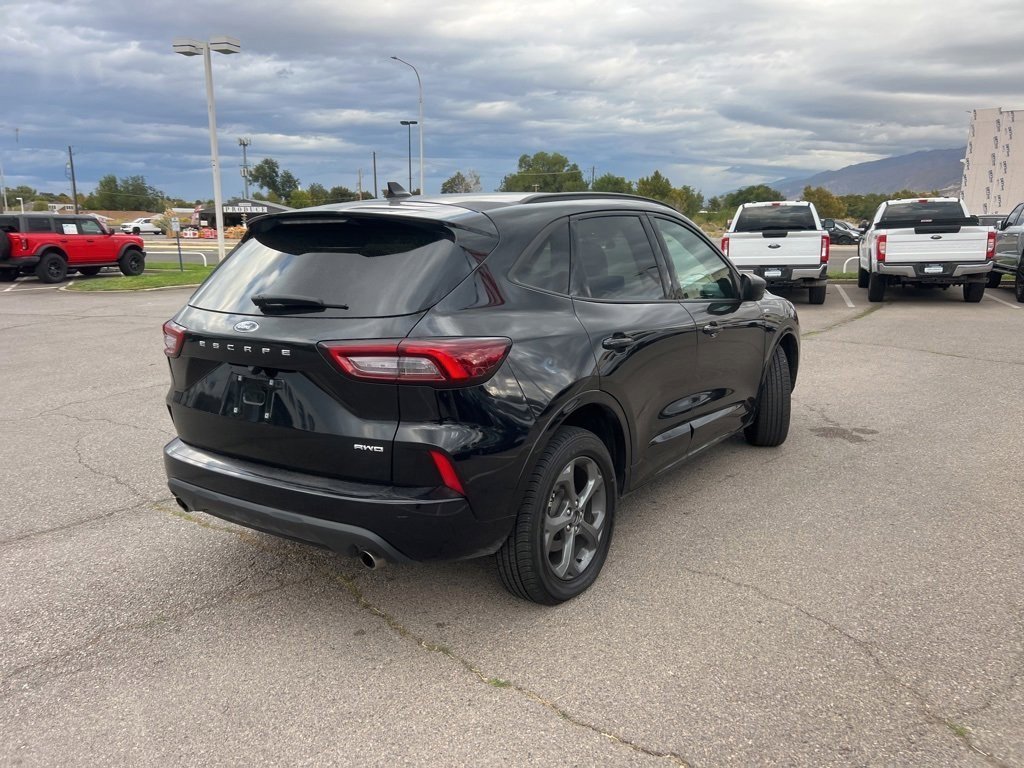 2023 Ford Escape ST-Line photo 5