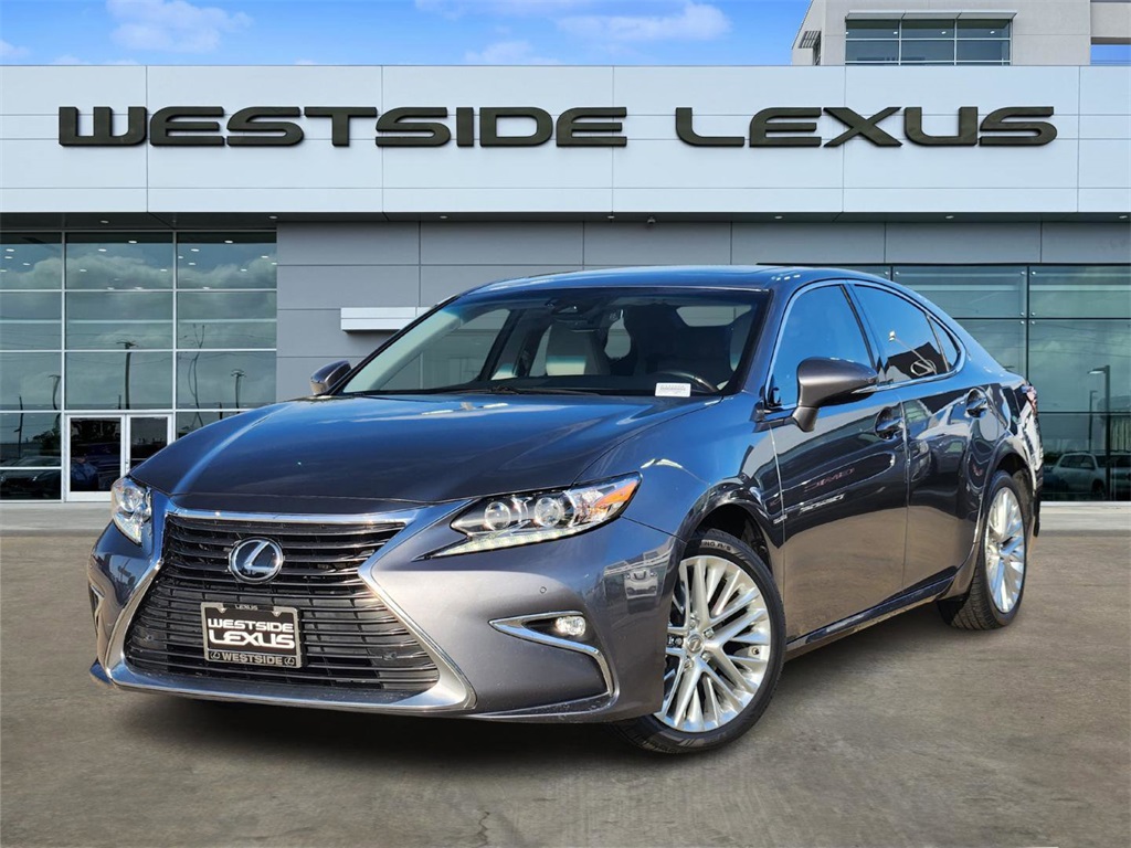 2016 Lexus ES 350's photo