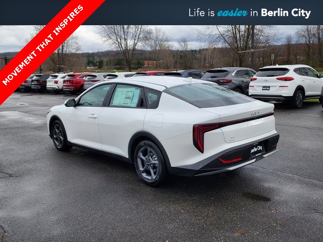 2025 Kia K4 LXS photo 4