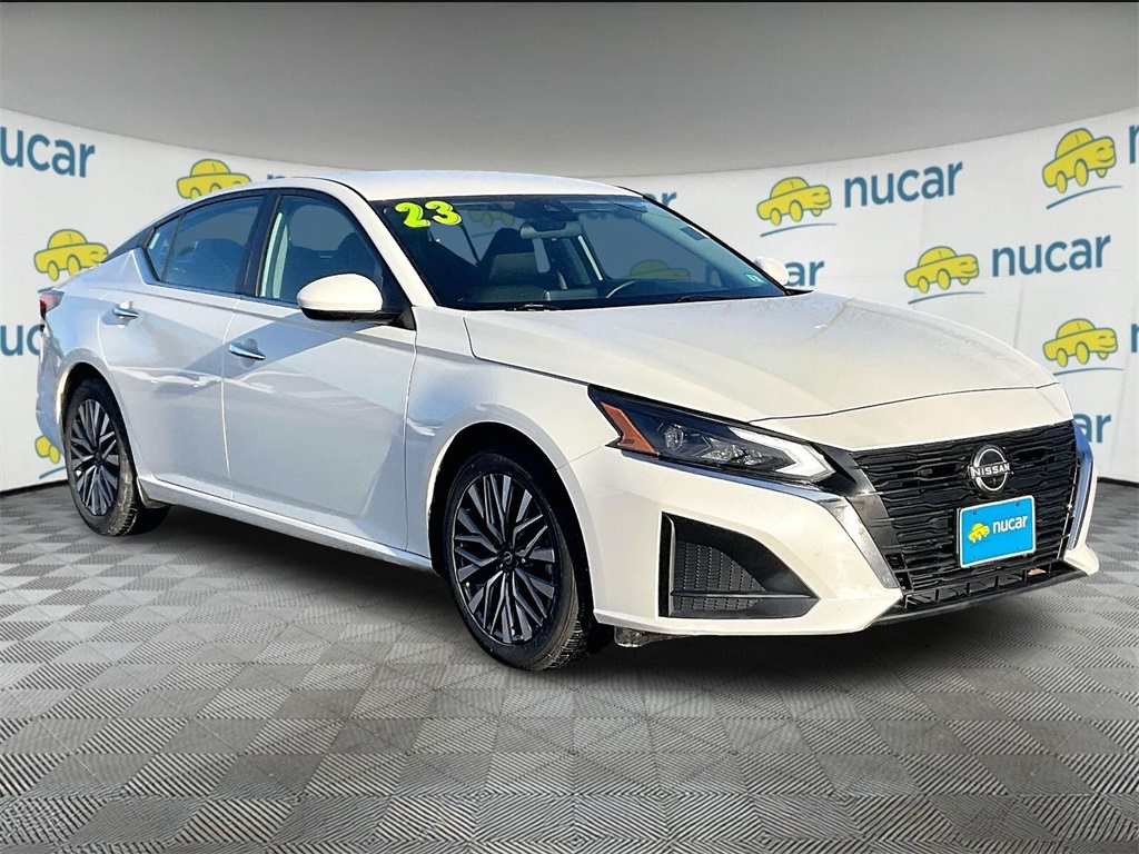 2023 Nissan Altima SV's photo