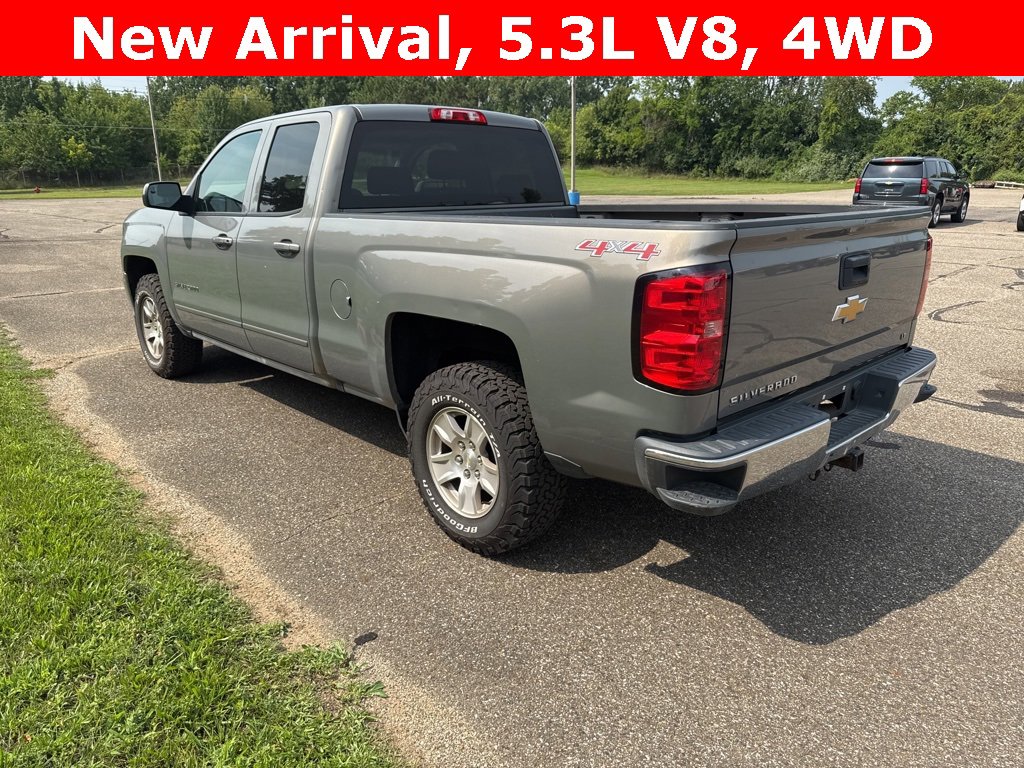 2017 Chevrolet Silverado 1500 LT photo 5