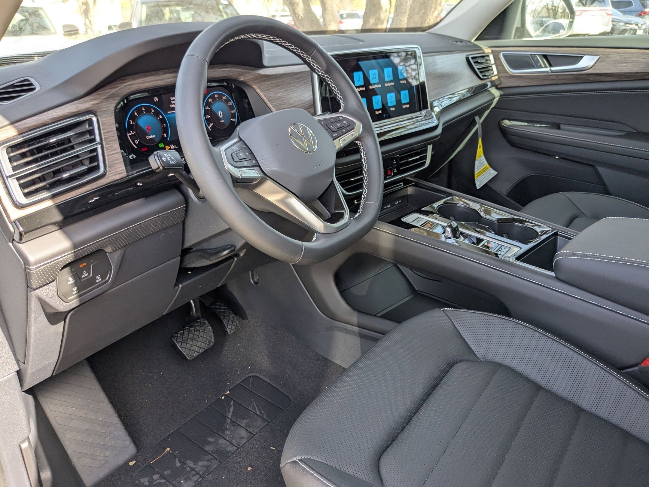 New 2025 PURE GRAY Volkswagen 2.0T SEL image 6