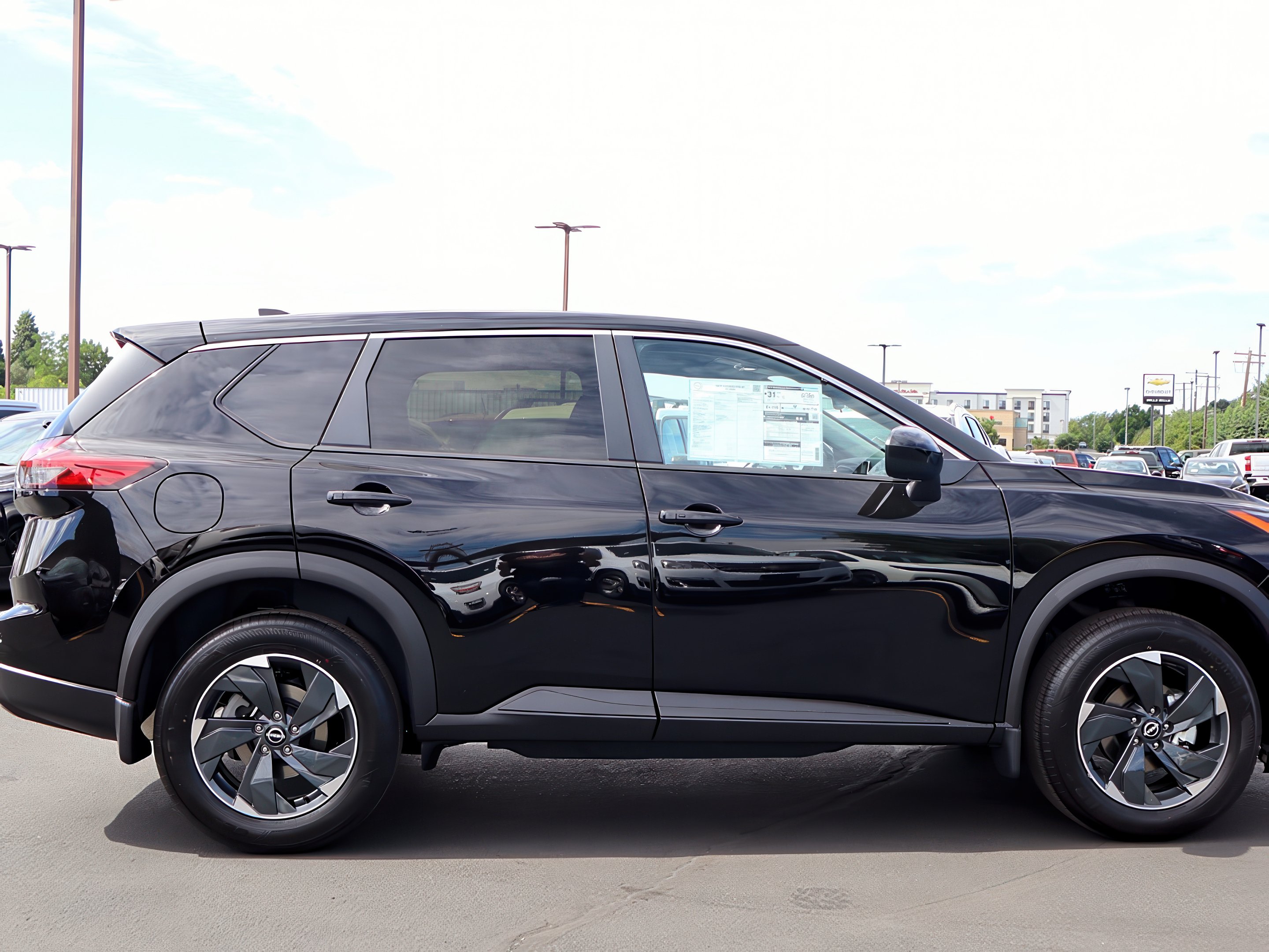 2025 Nissan Rogue SV photo 8