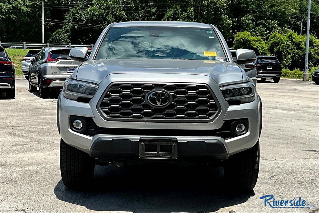 2023 Toyota Tacoma TRD Off-Road V6 photo 2