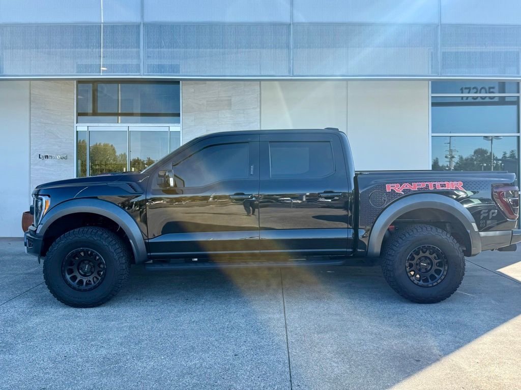 2022 Ford F-150 Raptor photo 2