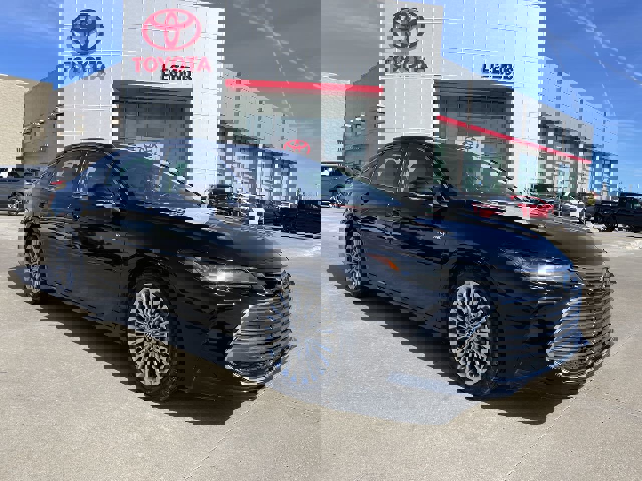 2020 Toyota Avalon Limited's photo