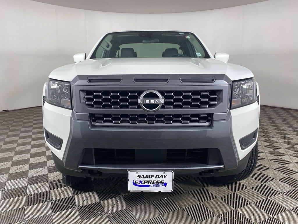 2025 Nissan Frontier SV photo 8