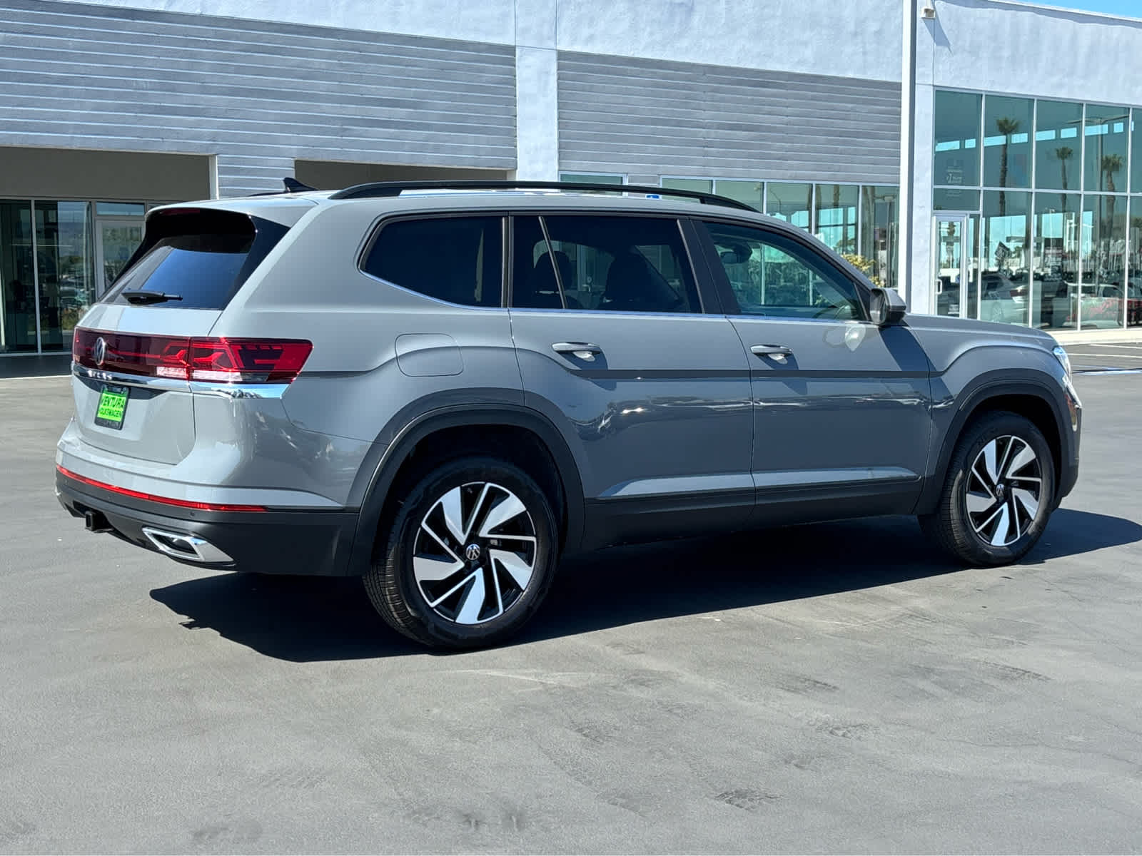 2025 Volkswagen Atlas SE Technology photo 4