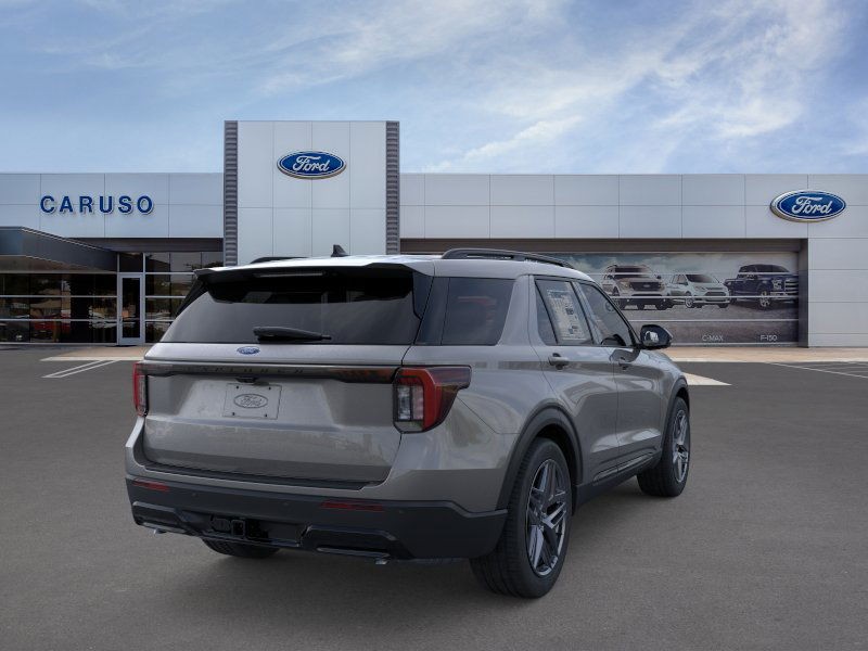 2025 Ford Explorer ST-Line photo 6