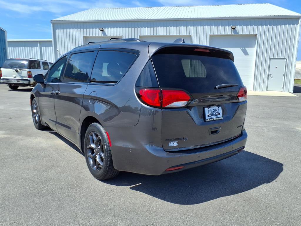 2019 Chrysler Pacifica Limited photo 5
