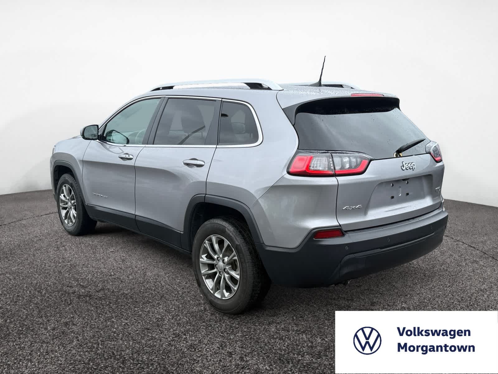 2019 Jeep Cherokee Latitude photo 2