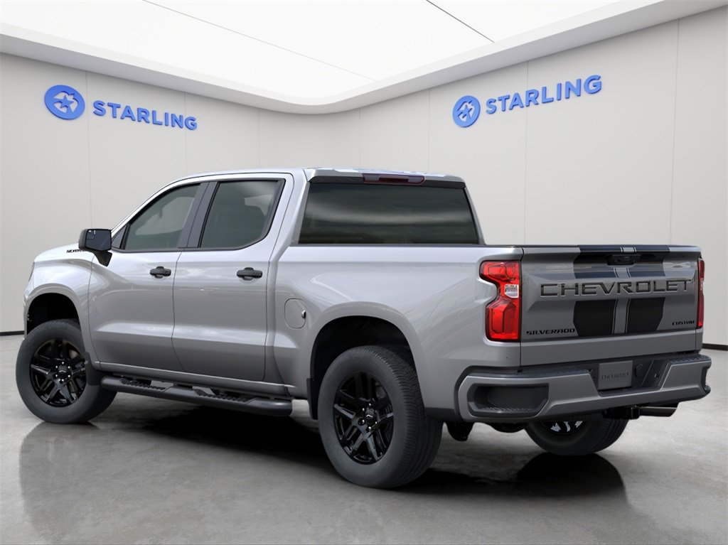 2025 Chevrolet Silverado 1500 Custom photo 2