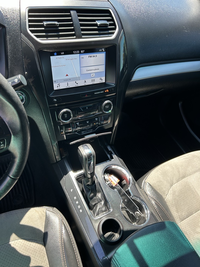 2017 Ford Explorer XLT photo 20
