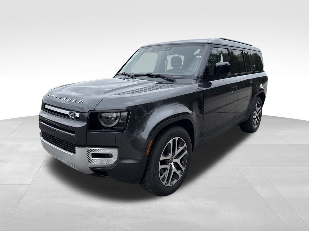 2024 Land Rover Defender S's photo