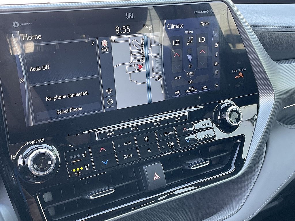2021 Toyota Highlander Hybrid Platinum photo 17