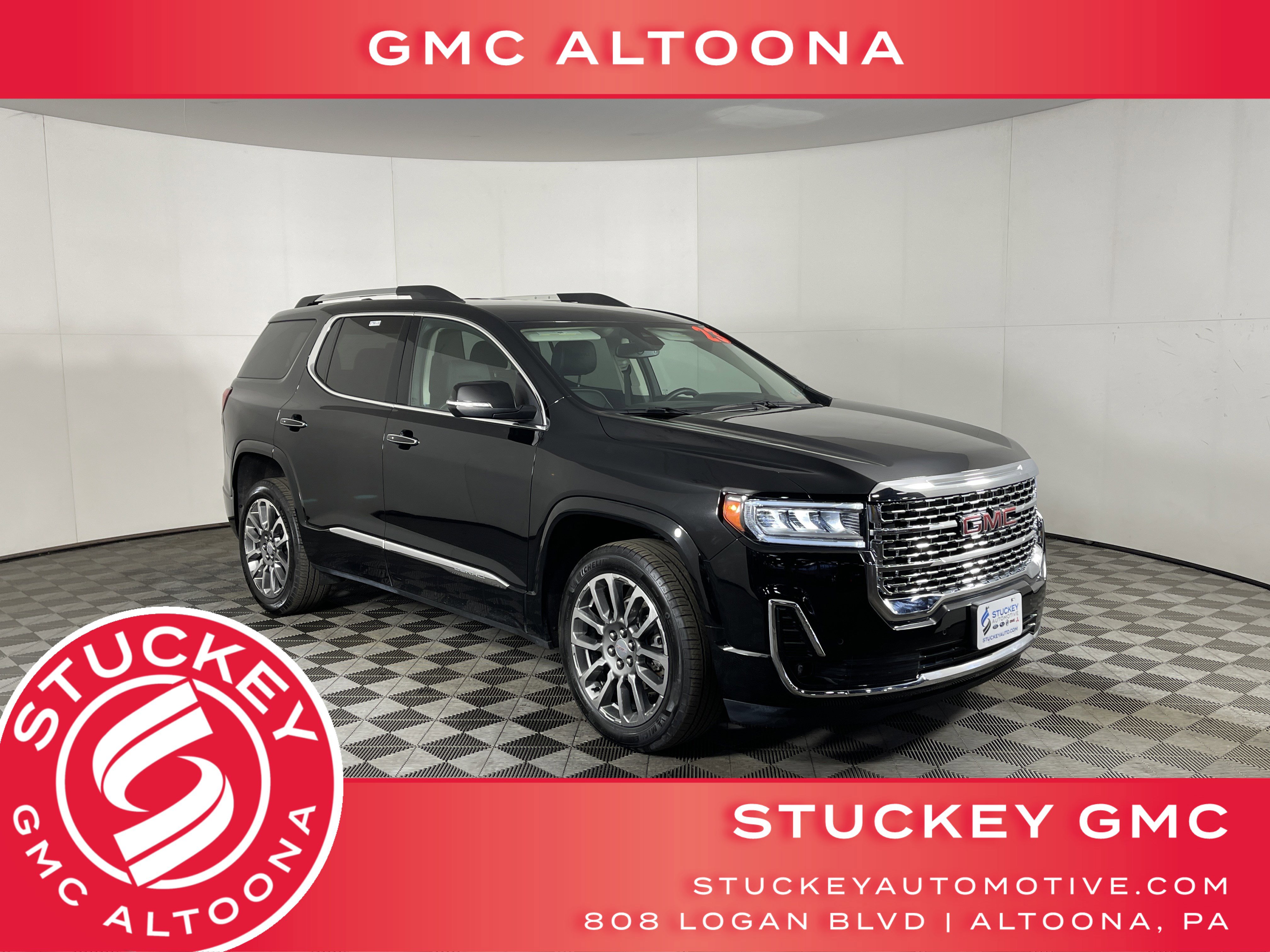 2023 GMC Acadia Denali's photo