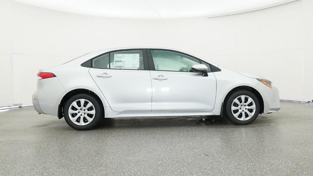 2025 Toyota Corolla LE photo 25
