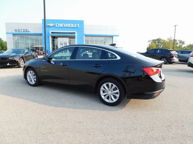 2024 Chevrolet Malibu 1LT photo 2