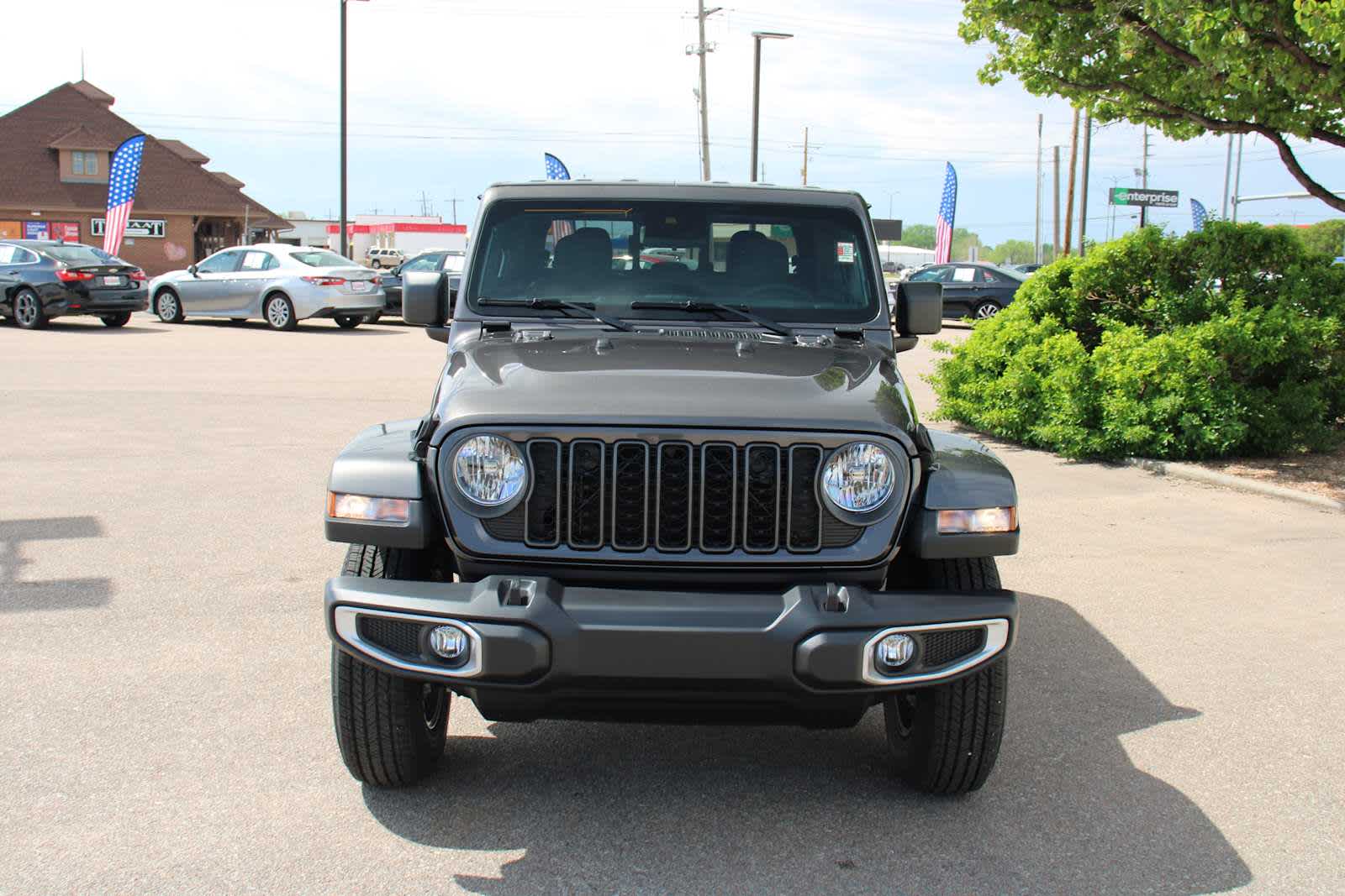2025 Jeep Gladiator Sport S photo 3