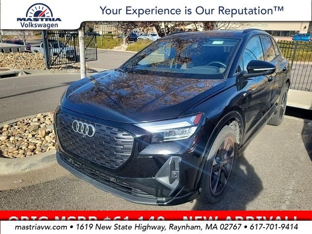 2024 Audi Q4 e-tron Premium's photo