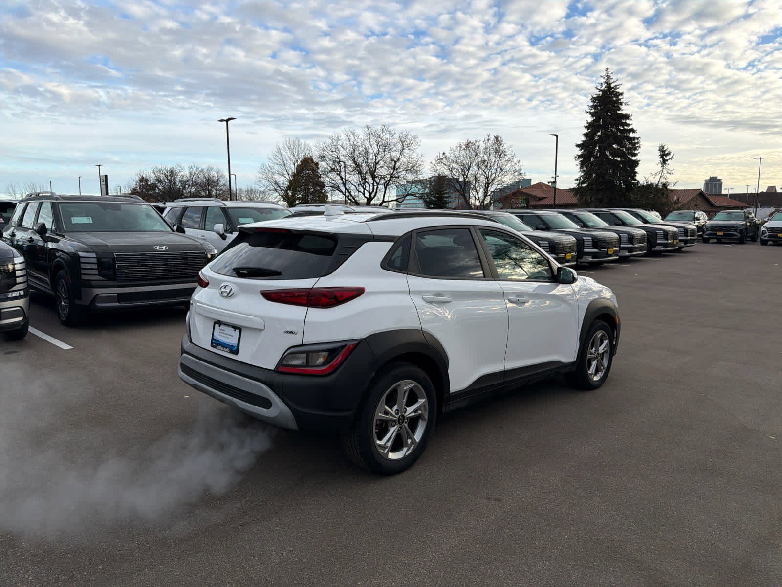 2023 Hyundai Kona SEL photo 2