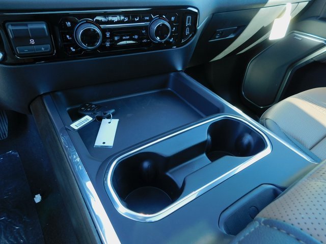 2025 Chevrolet Silverado 2500HD High Country photo 25
