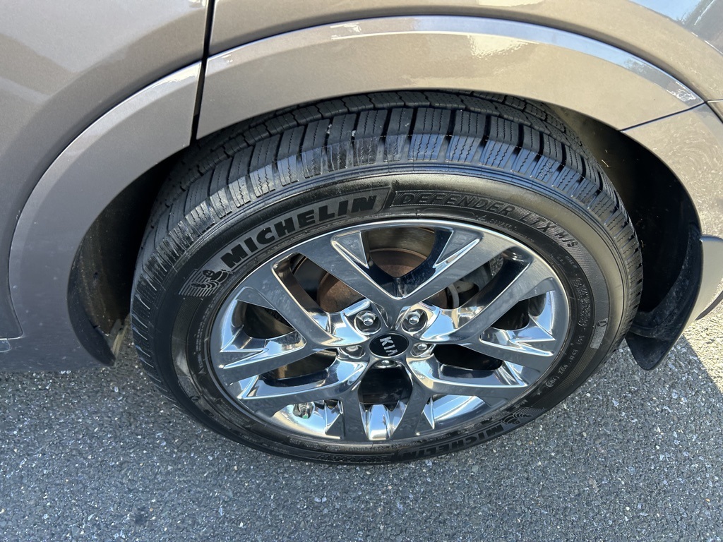 2019 Kia Sorento SX Limited photo 3