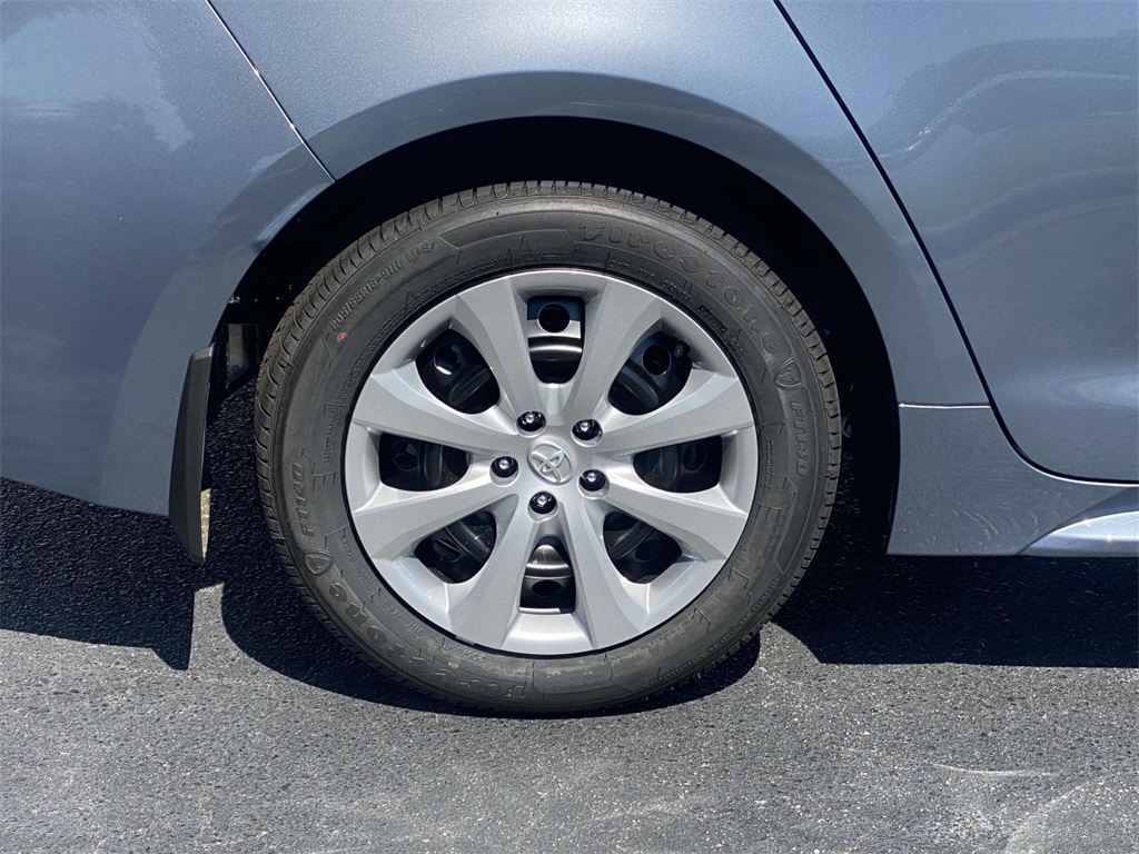 2026 Toyota Corolla LE photo 7