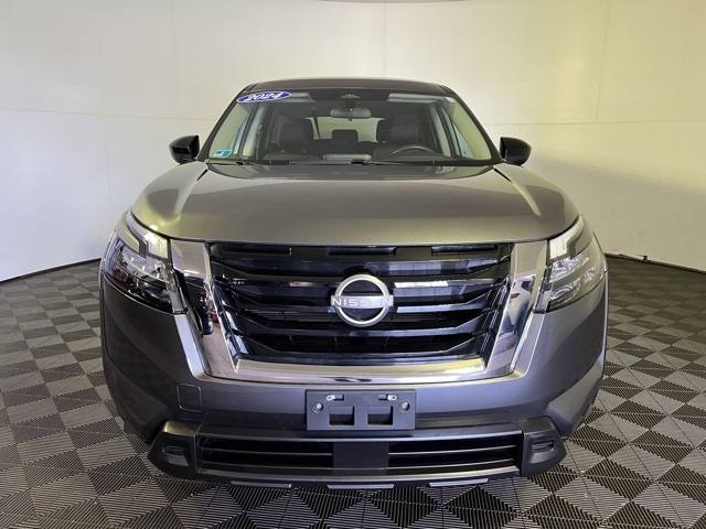 2024 Nissan Pathfinder S photo 3