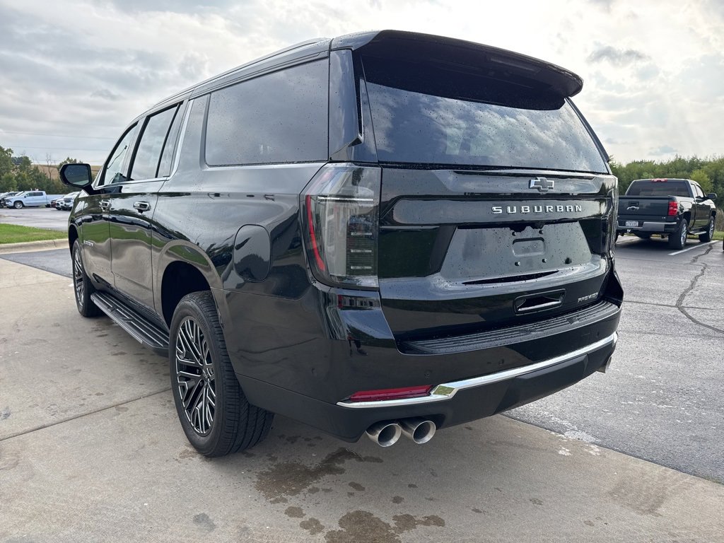 2026 Chevrolet Suburban Premier photo 3