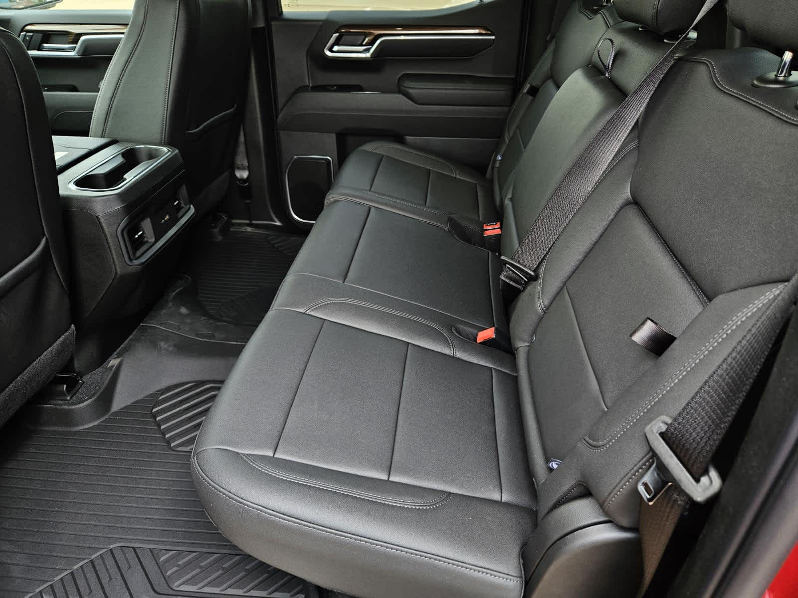 2025 Chevrolet Silverado 1500 RST photo 13
