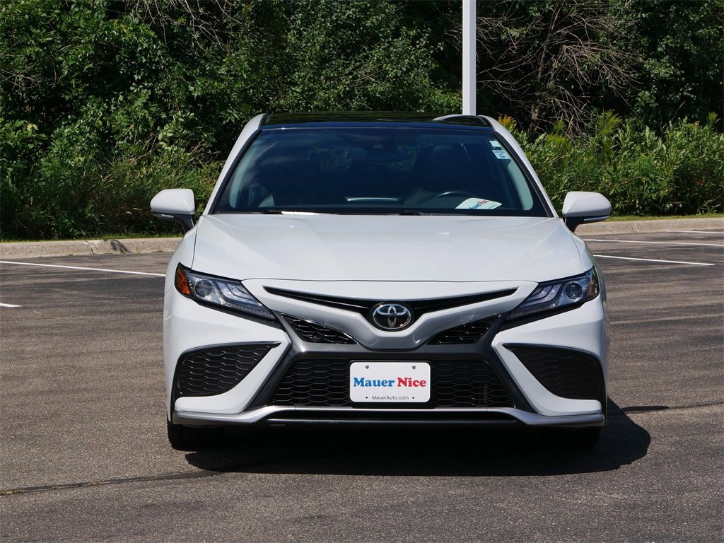 Used 2022 Toyota Camry XSE with VIN 4T1K61BK8NU051186 for sale in Inver Grove Heights, Minnesota