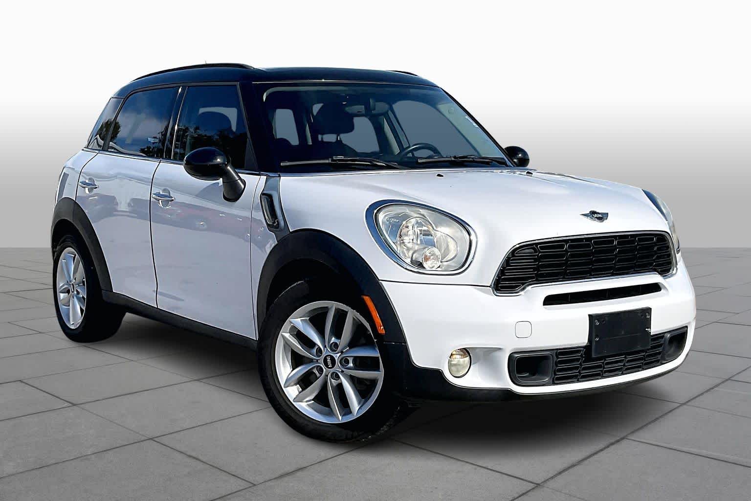 2014 Mini Countryman S photo 2