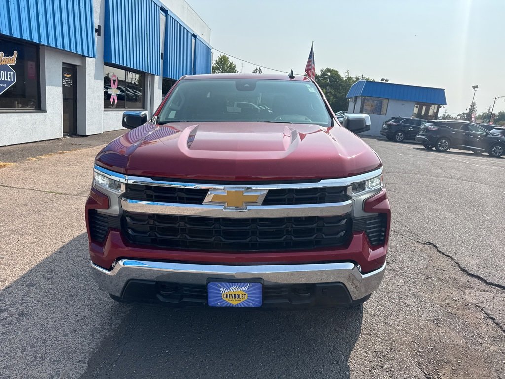 2022 Chevrolet Silverado 1500 LT photo 3