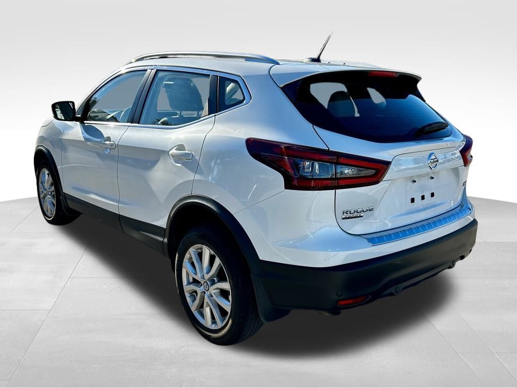 2021 Nissan Rogue Sport SV photo 2