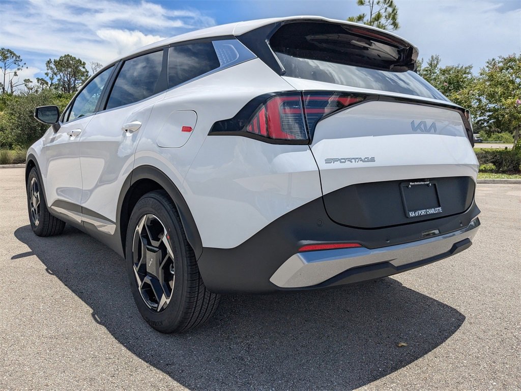 2026 Kia Sportage EX photo 4