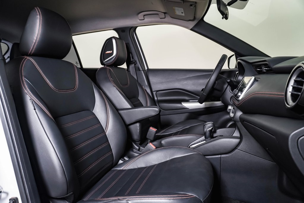 2019 Nissan Kicks SR photo 13