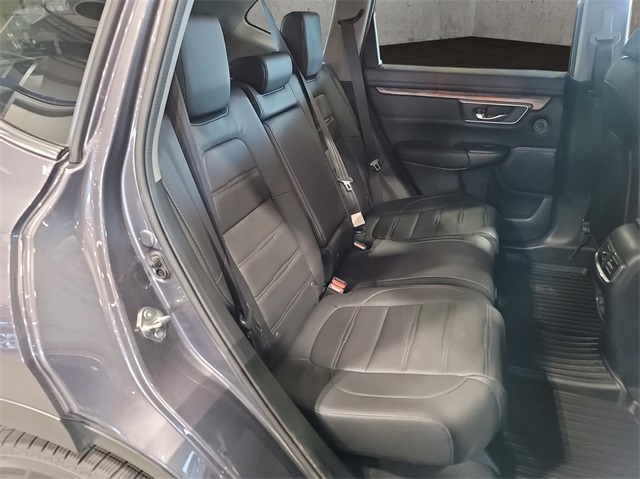 2020 Honda CR-V Touring photo 31