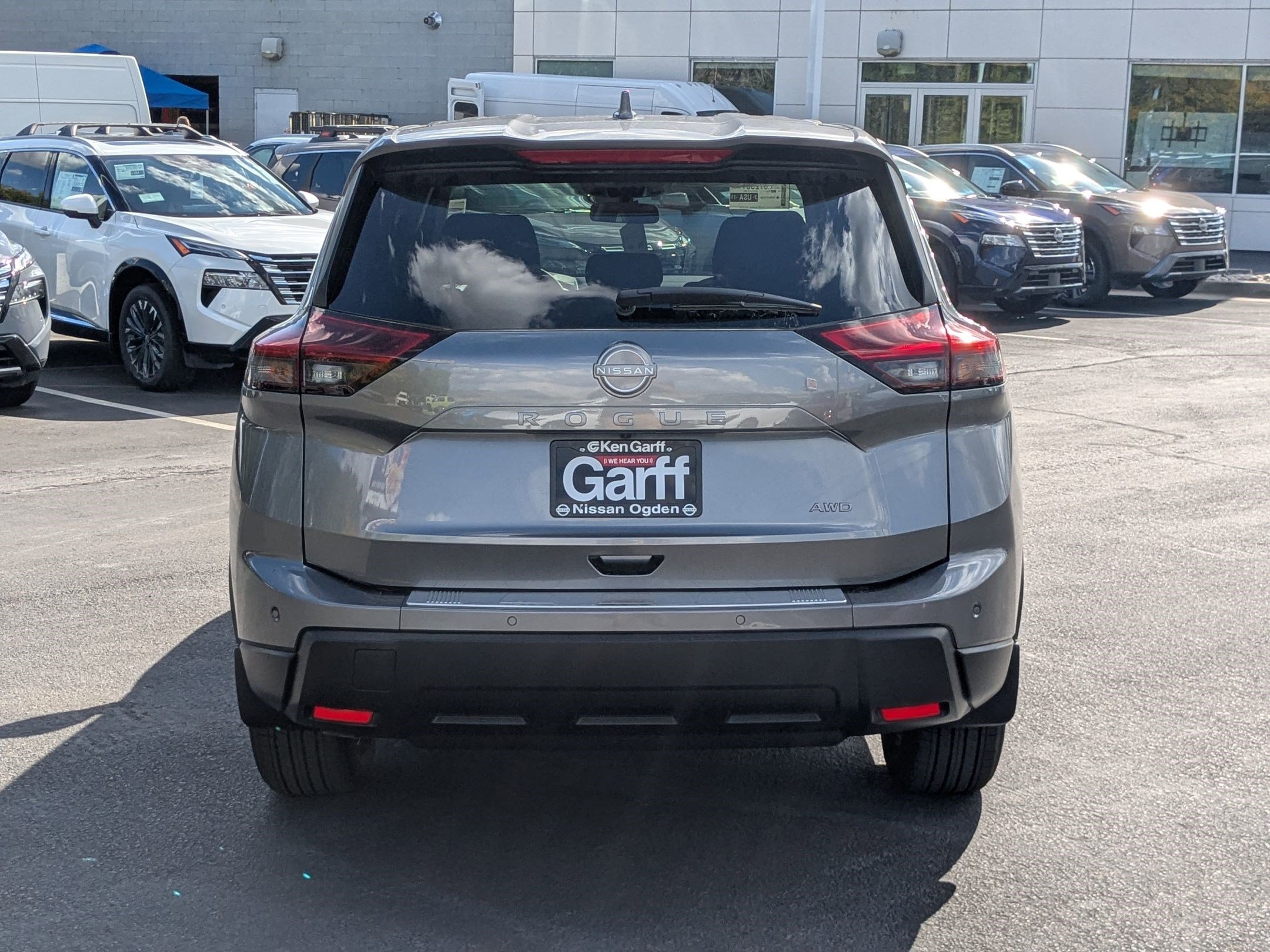 2026 Nissan Rogue SV photo 4